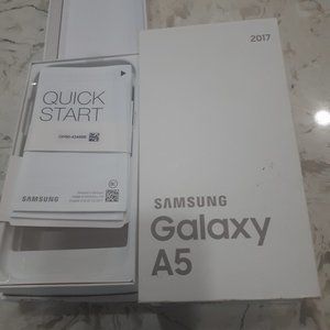 Samsung Galaxy A5 2017: box-only packaging for the phone